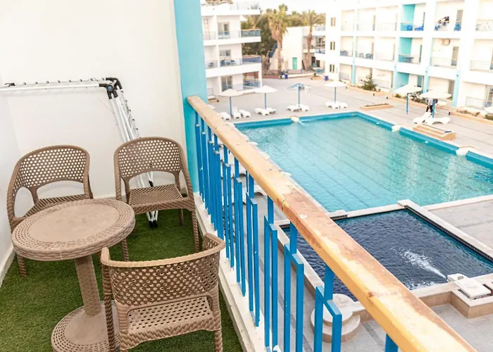 Mirage Bay Apartment